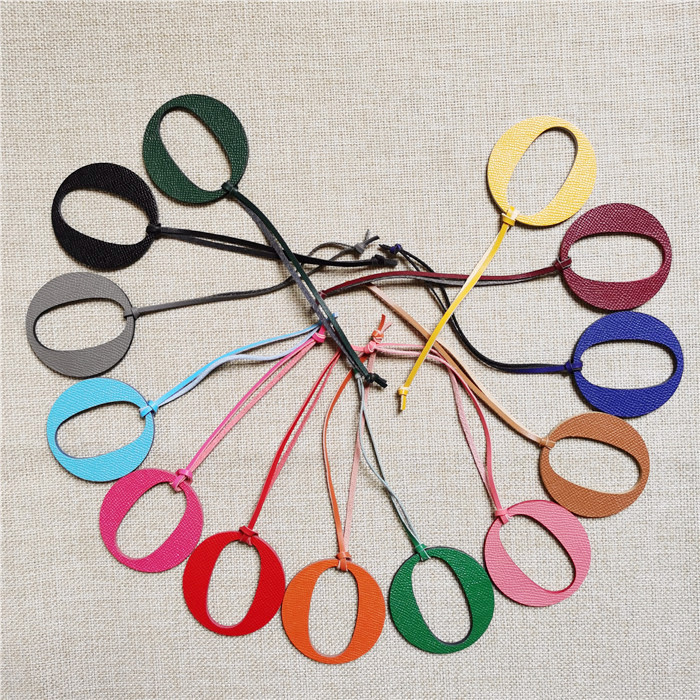 Grosir Mewah Asli Kulit Alami  - Monogram Keychain Leather ulasan dan harga