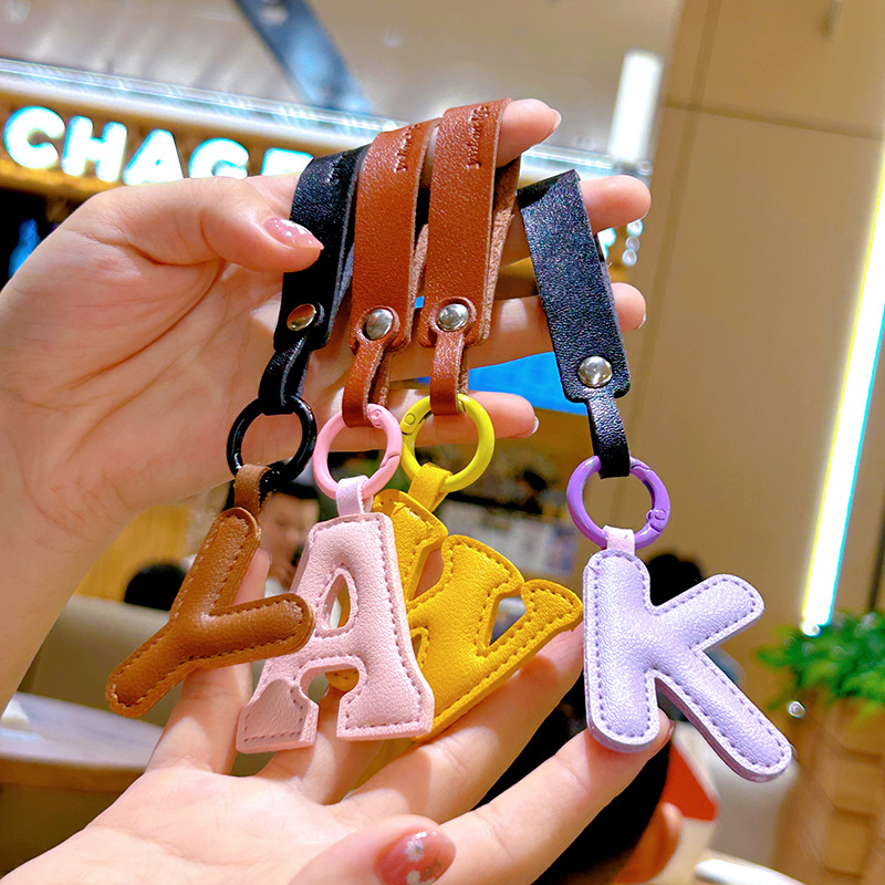Gantungan kunci 26 huruf kulit - Monogram Keychain Leather ulasan dan harga